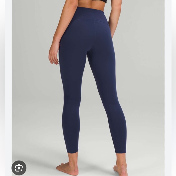 Lululemon navy Instill high rise right leggings size 8 - Picture 3 of 7